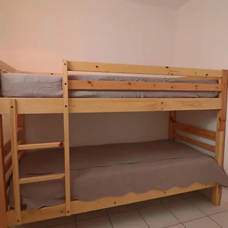 6 Personnes Avec Terrasse Et Parking A - Fr-1-472a-165